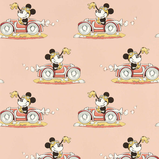 MINNIE ON THE MOVE