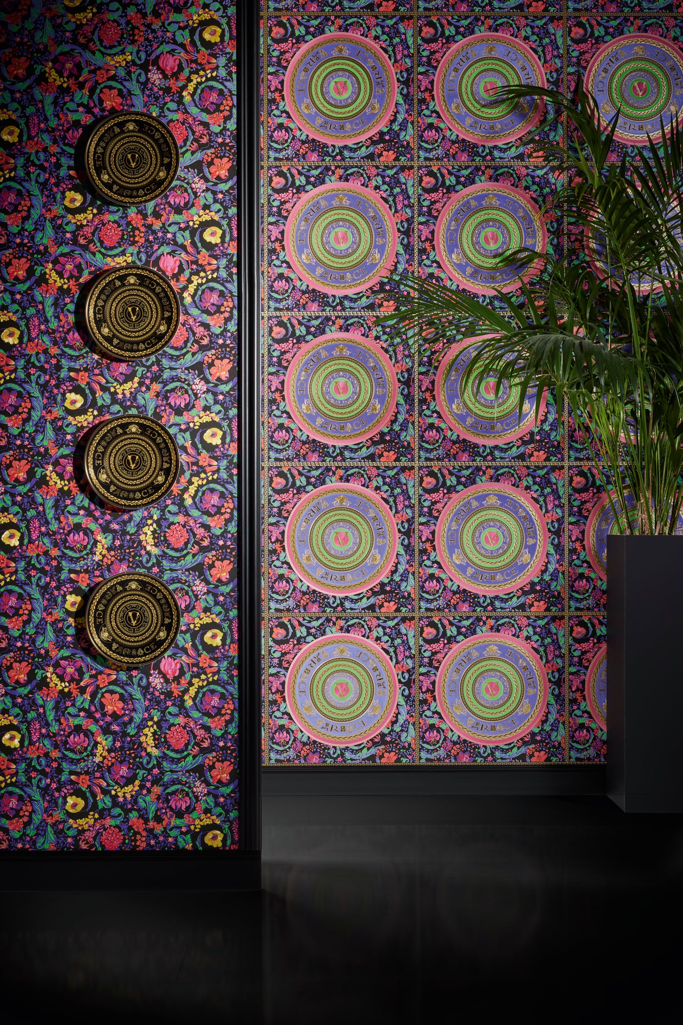 Versace 5 Floral wallpaper