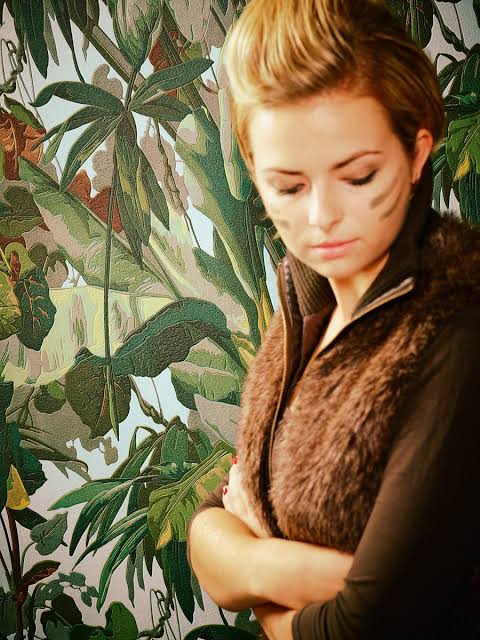 Embossed Tropical Leaves