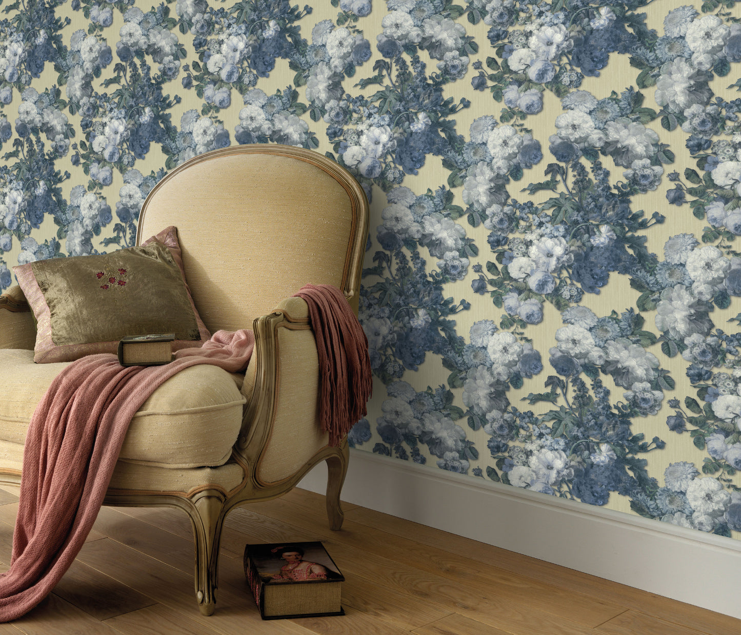 Vintage Shimmering Floral Textured Wallpaper